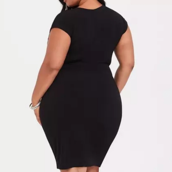 Torrid Black Jersey Knit Knotted Wrap Dress 0 - Picture 10 of 10